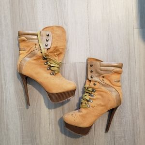 Shi High Heel Boots